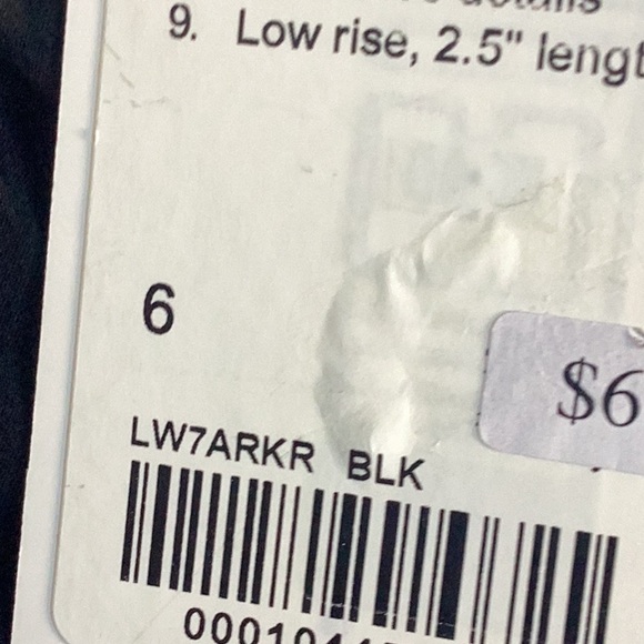 Lululemon hotty hot shorts - Picture 7 of 9